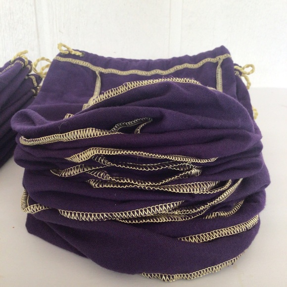 LOT OF 20 CROWN ROYAL PURPLE FELT DRAWSTRING BAGS - Picture 3 of 5